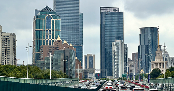 购买域名后就能使用邮箱了吗